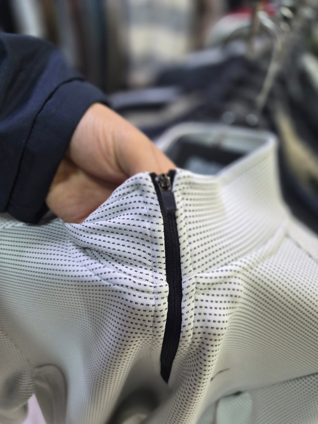 Yarım Fermuar Dik Yaka Sweatshirt